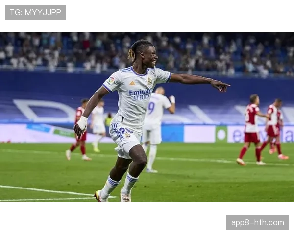 经纪人确认：皇马中场卡马文加已与俱乐部完成续约